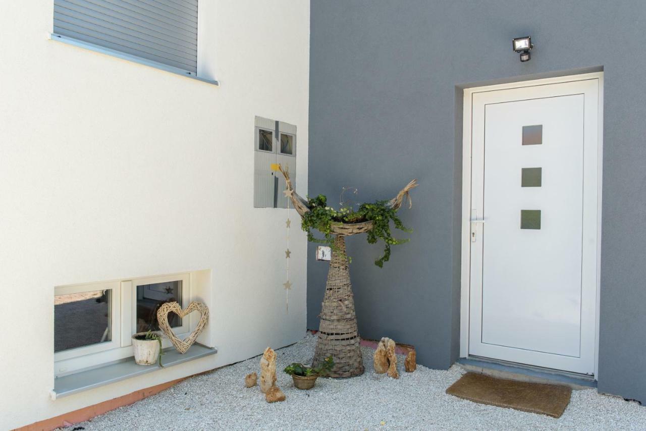 Tiamar Apartment Slatine Ngoại thất bức ảnh