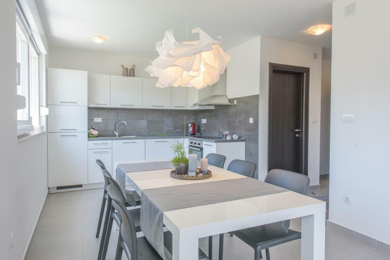 Tiamar Apartment Slatine Ngoại thất bức ảnh